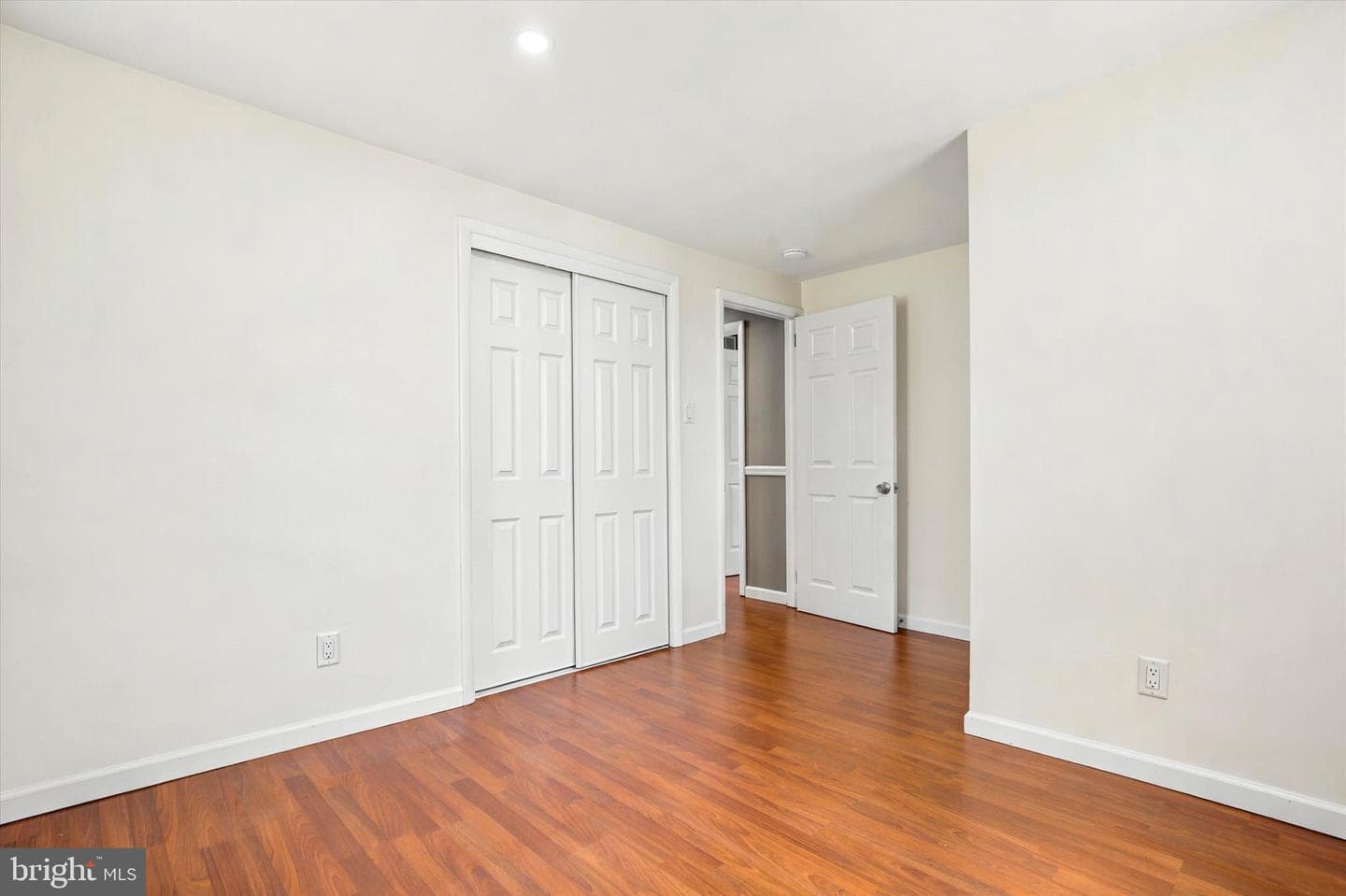 965 Garfield Avenue photo 33