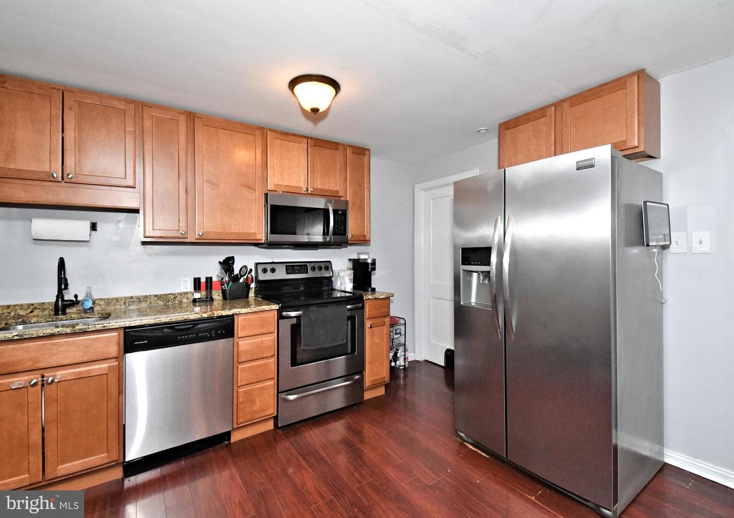 1016 Birch Street photo 2