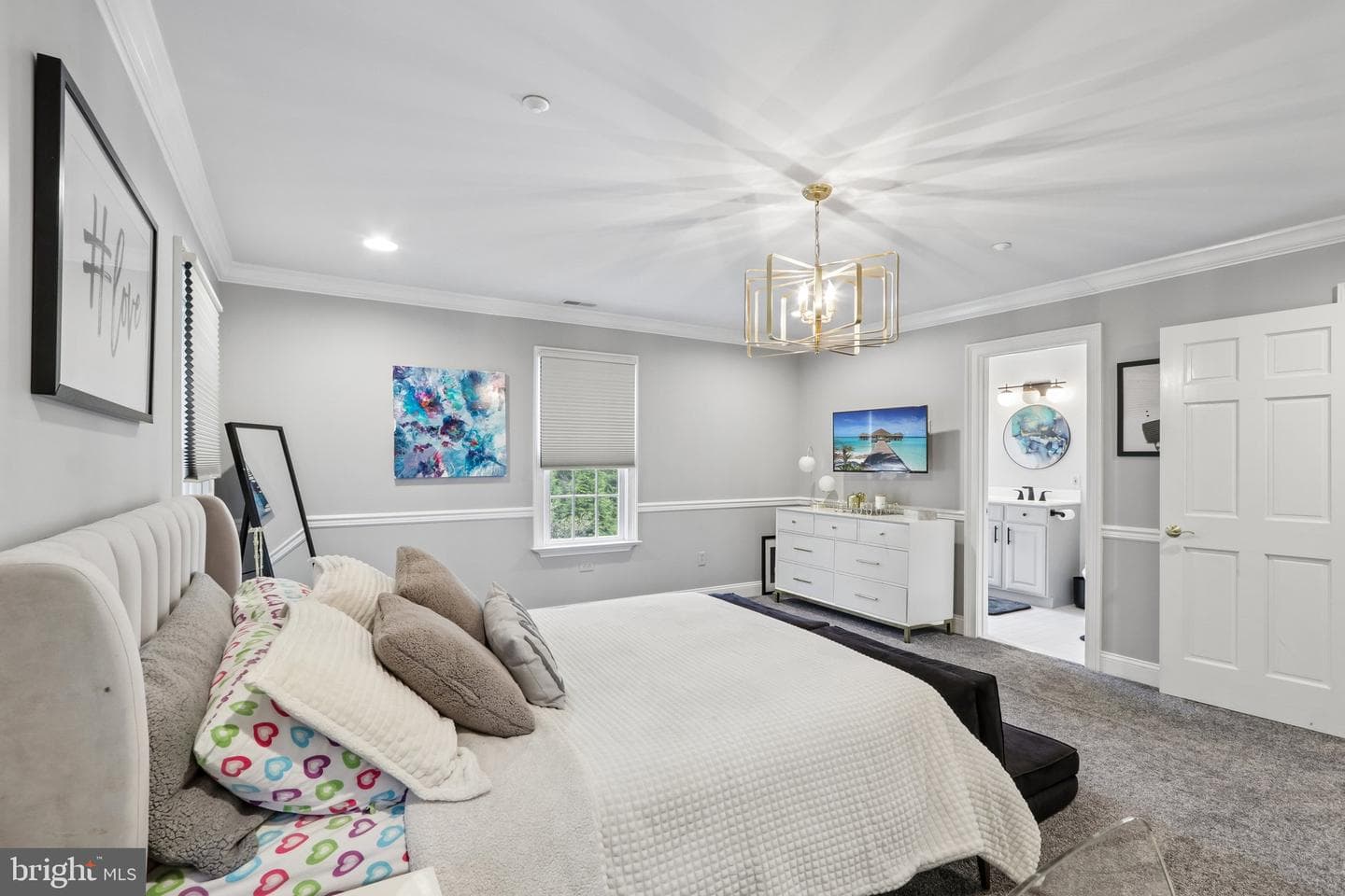 209 E Welsh Road photo 45
