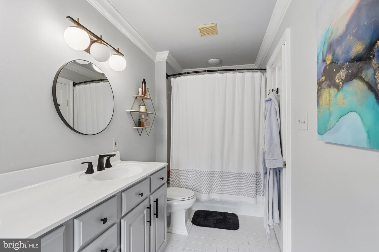 209 E Welsh Road photo 47