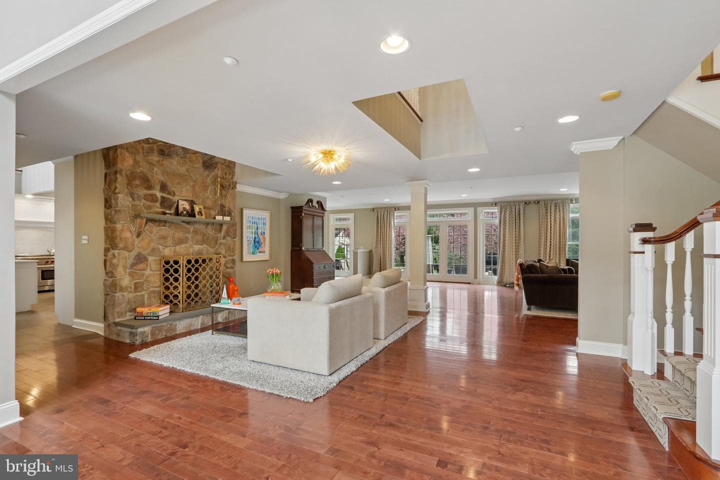 209 E Welsh Road photo 7
