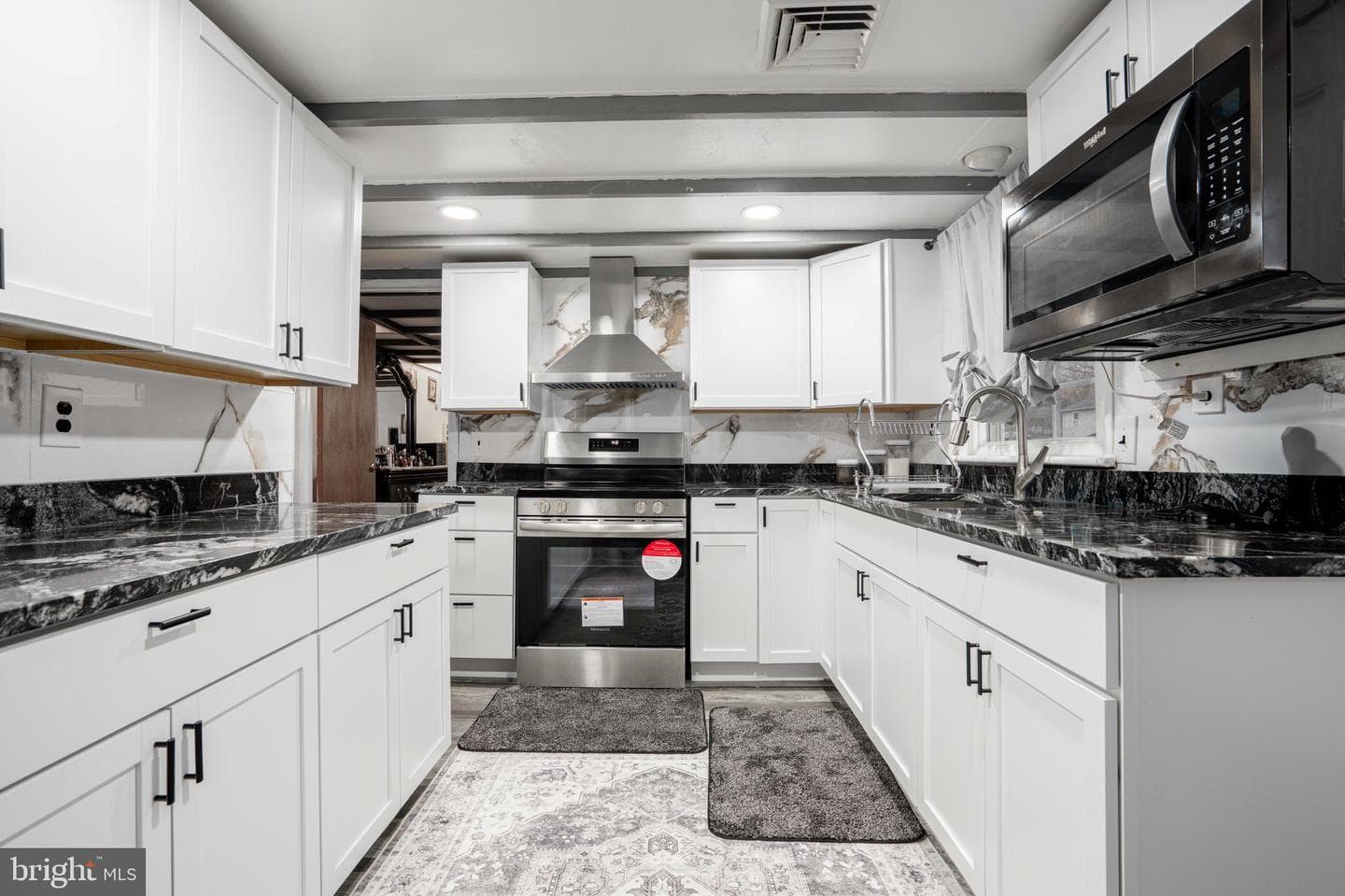 1606 N Line Street photo 10