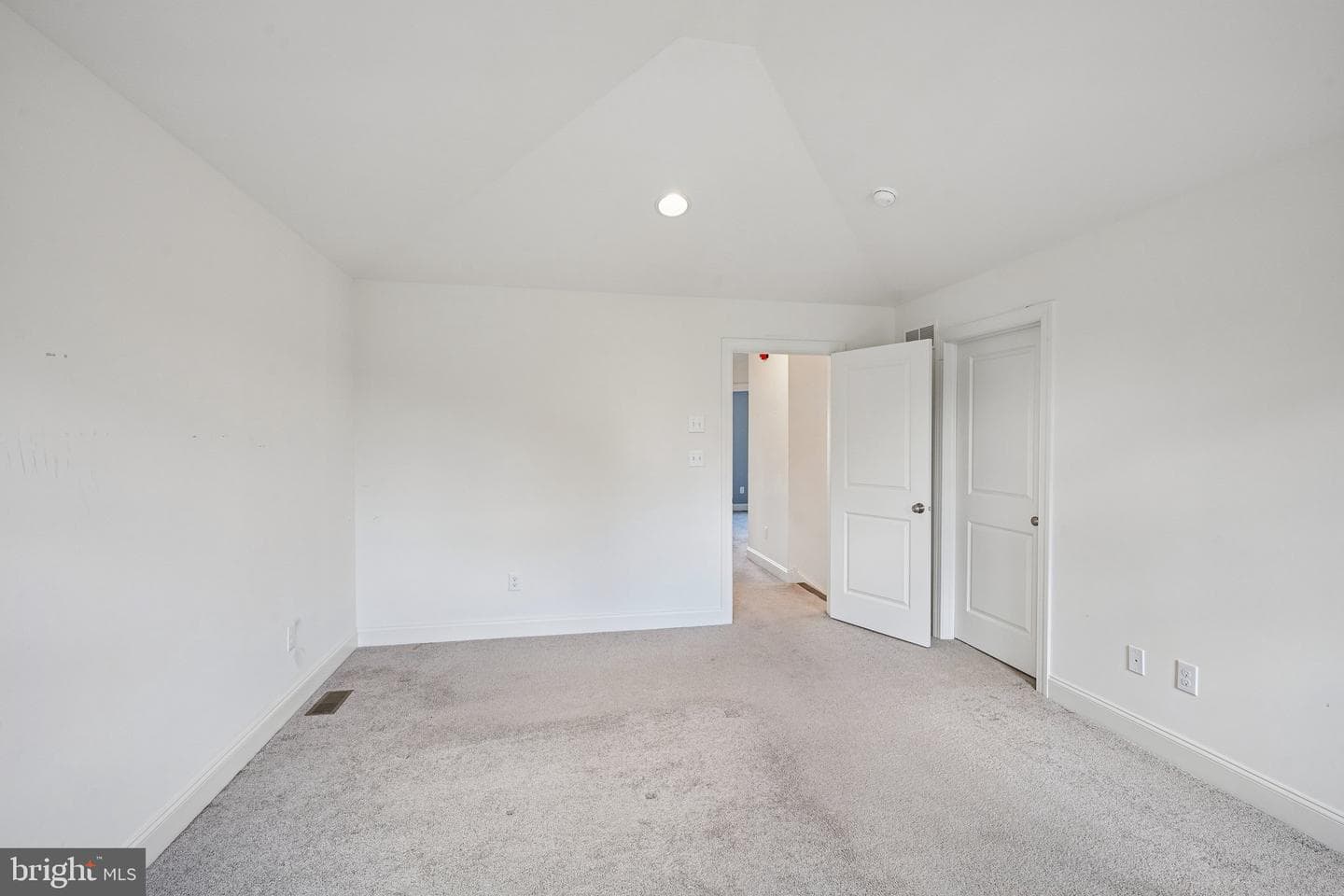 154 Larrabee Way photo 22