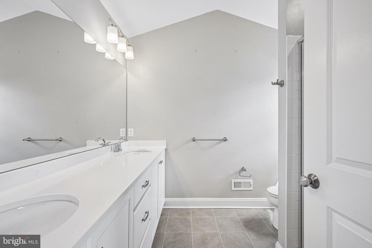 154 Larrabee Way photo 24