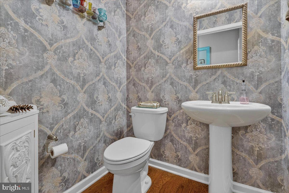1119 Hill Street photo 11