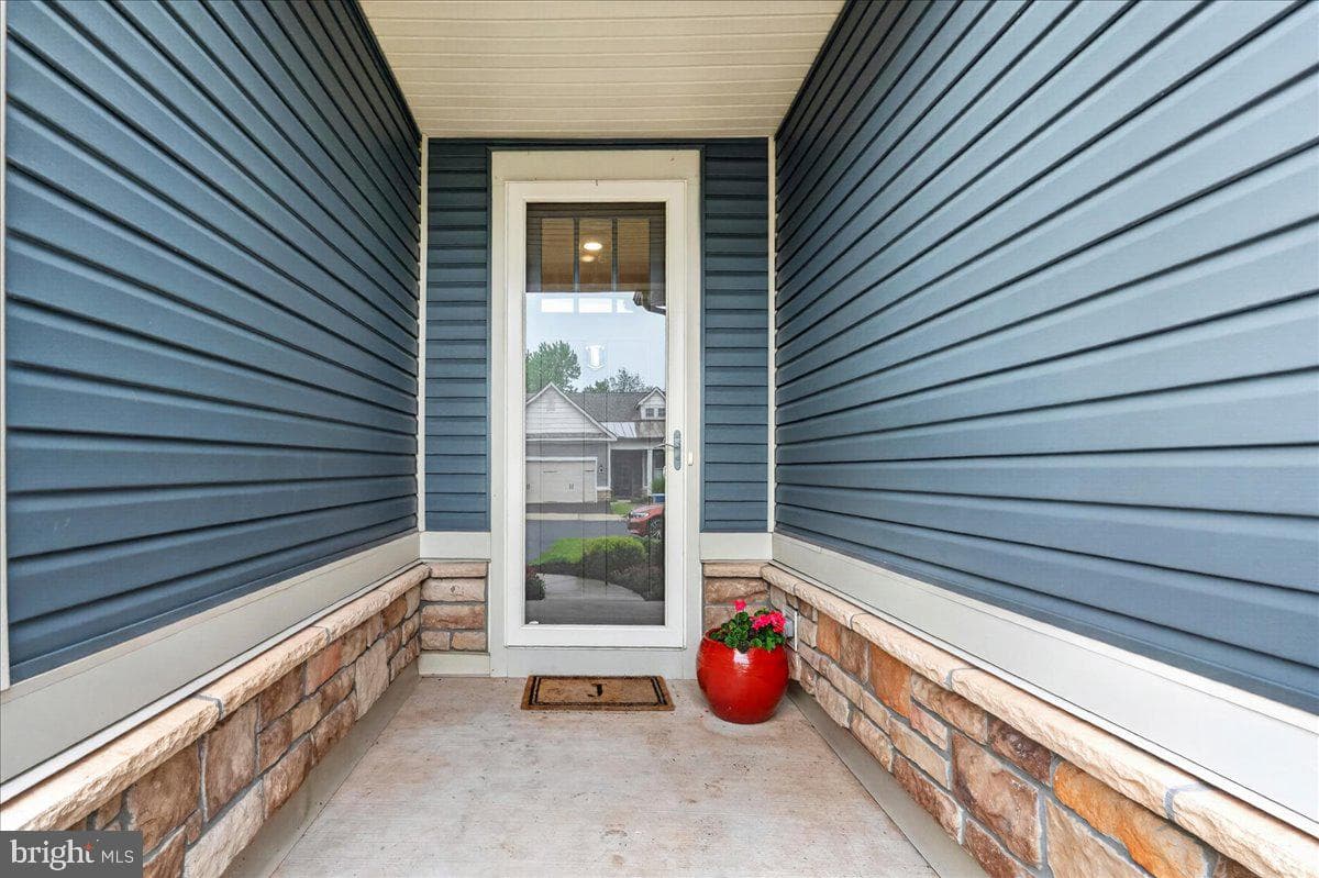 1119 Hill Street photo 3