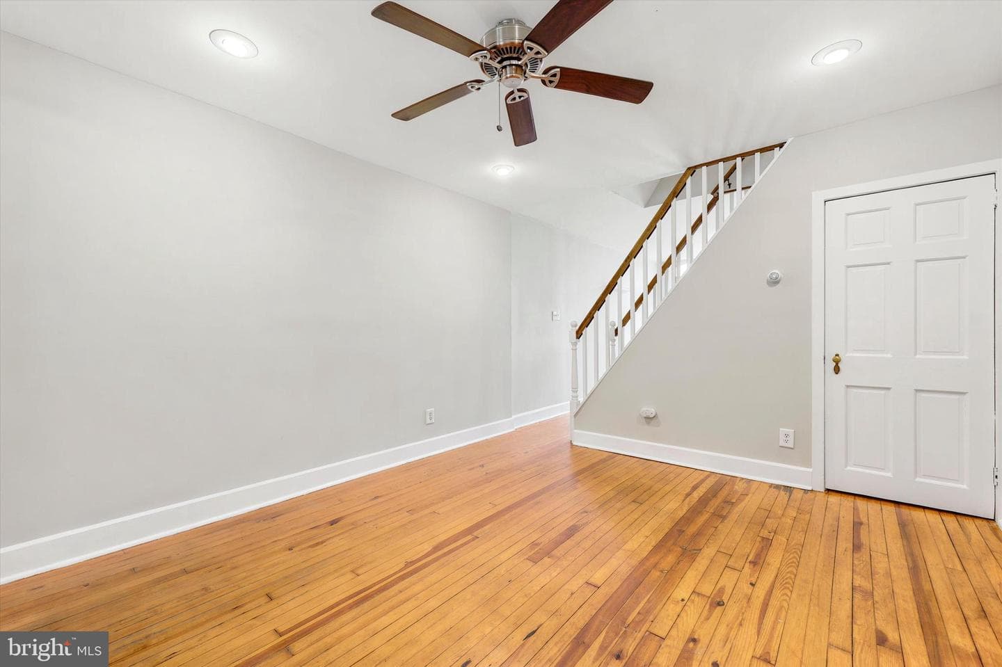 627 Spring Mill Avenue photo 9