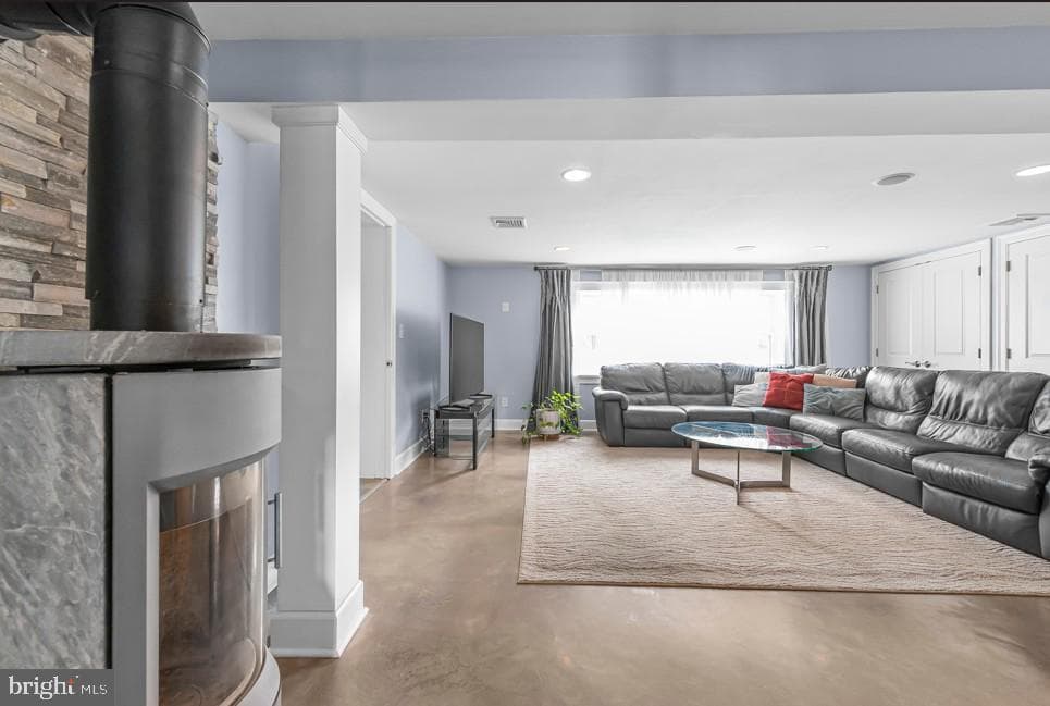 728 Caley Road photo 13