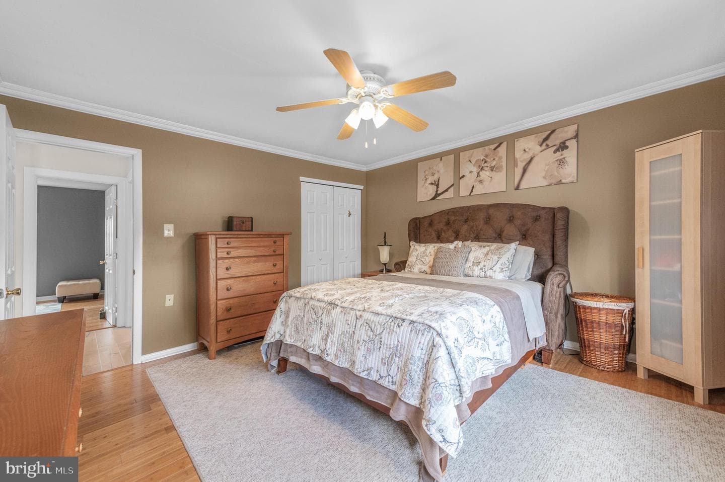 728 Caley Road photo 21