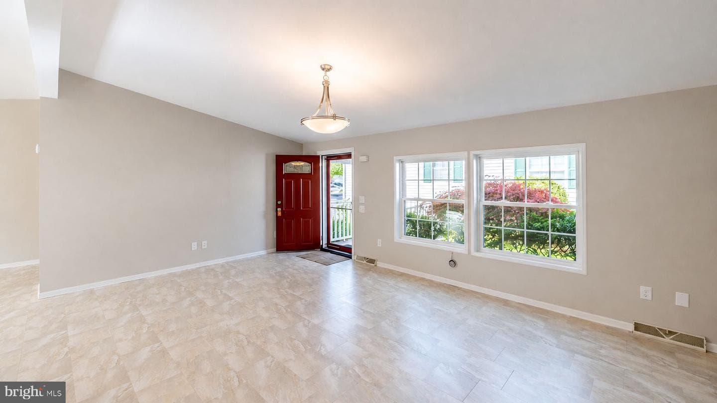 201 Village Way photo 14