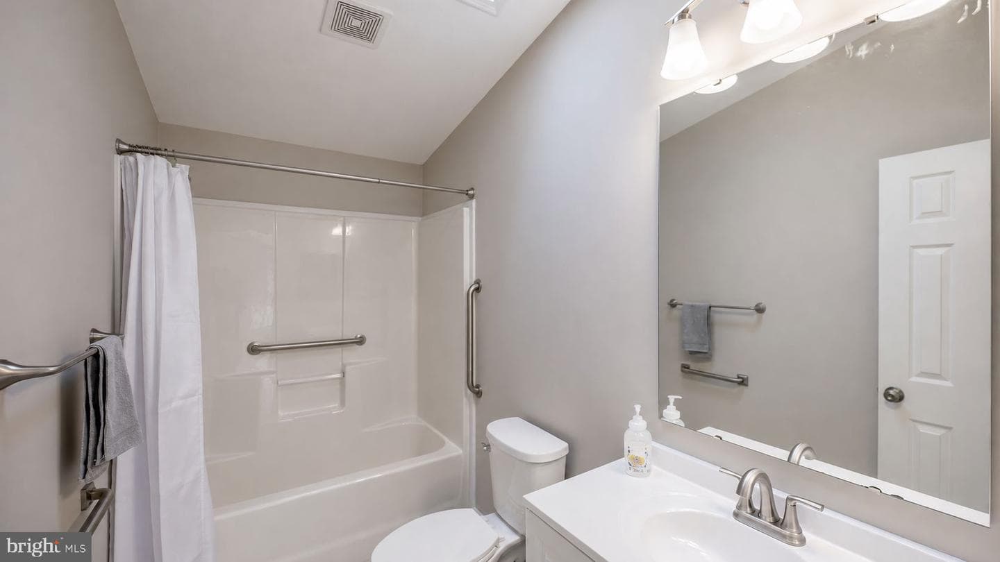 201 Village Way photo 23