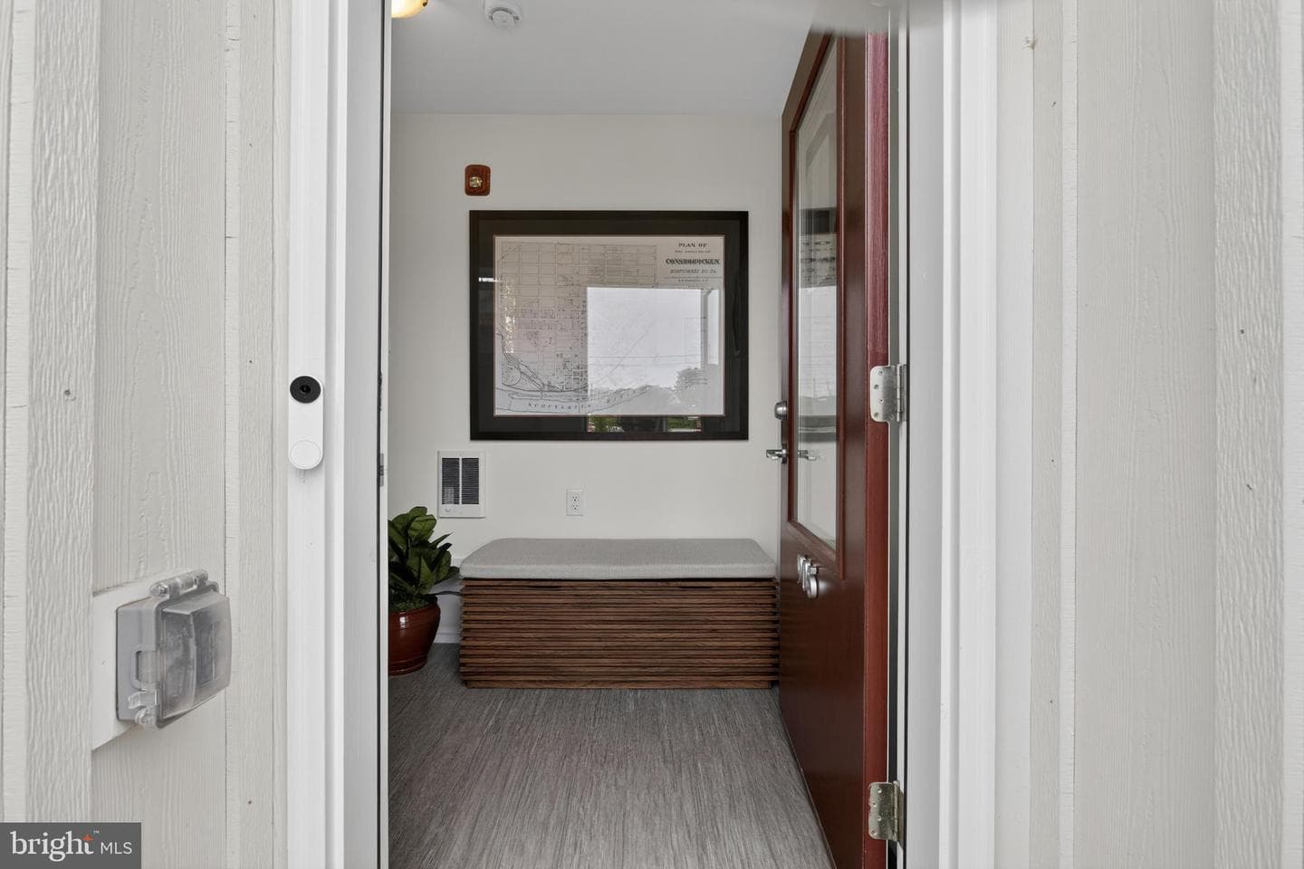 905 Riverplace Drive photo 5