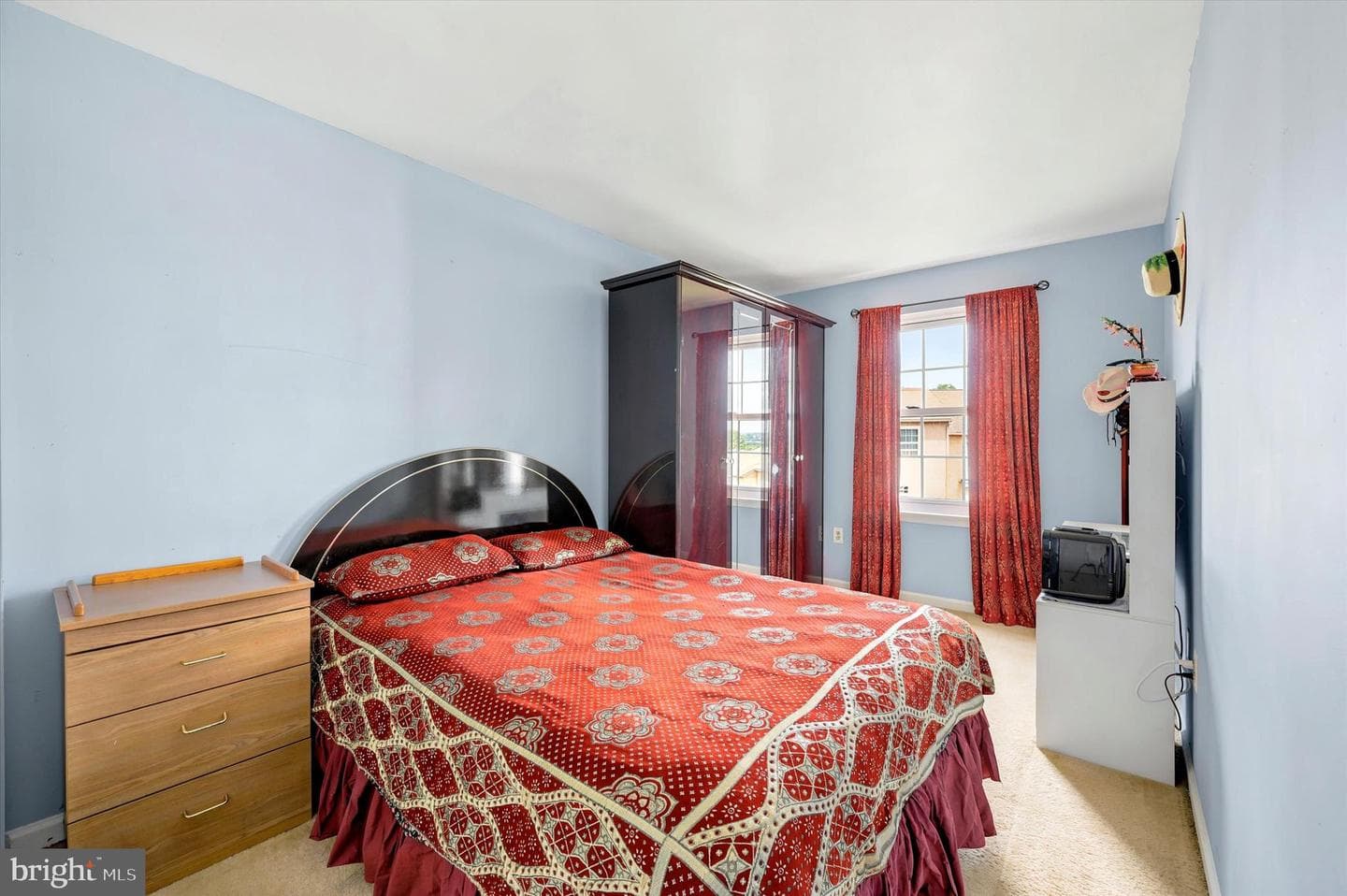 625 Coates Ln photo 17