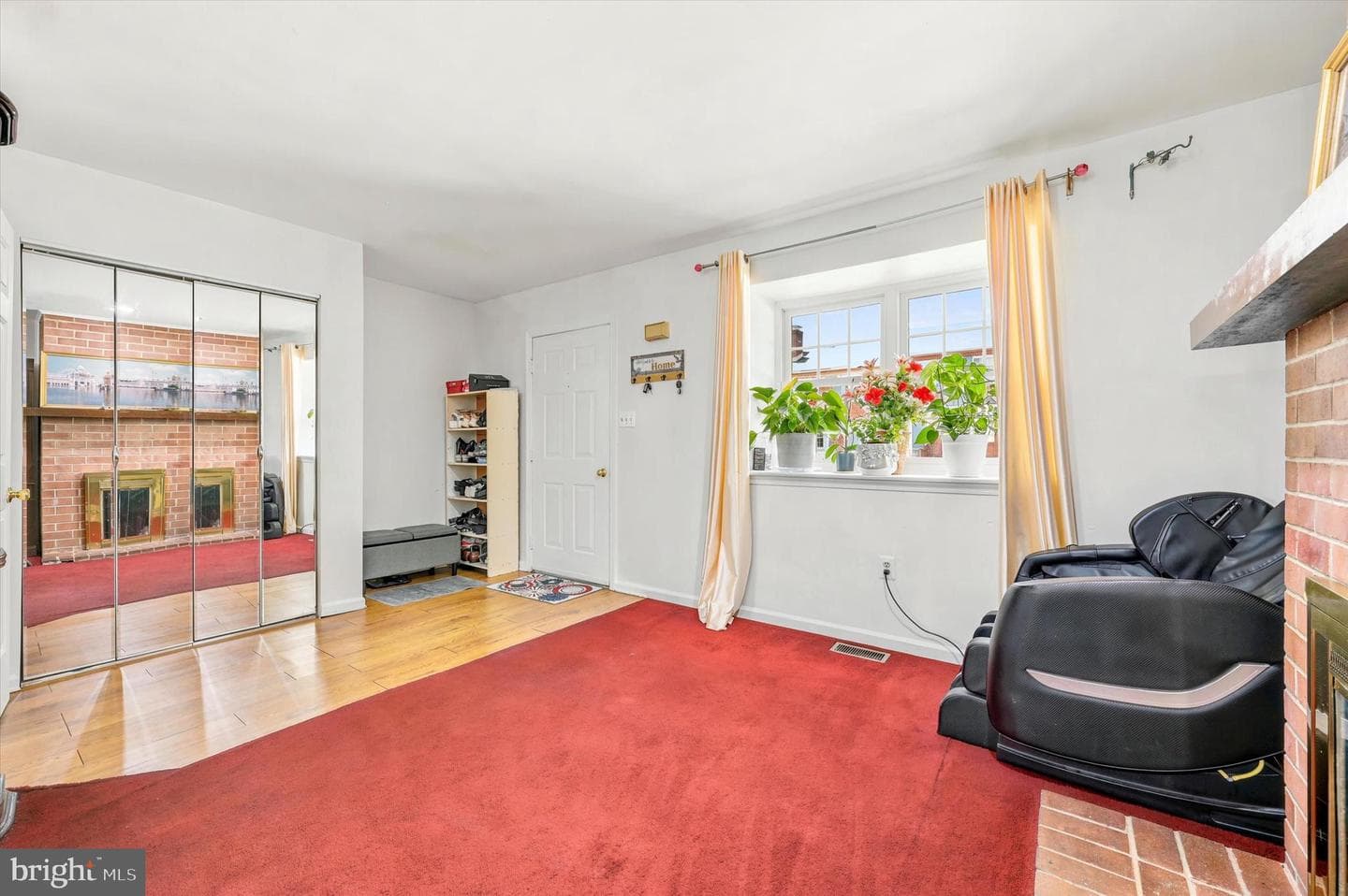 625 Coates Ln photo 8