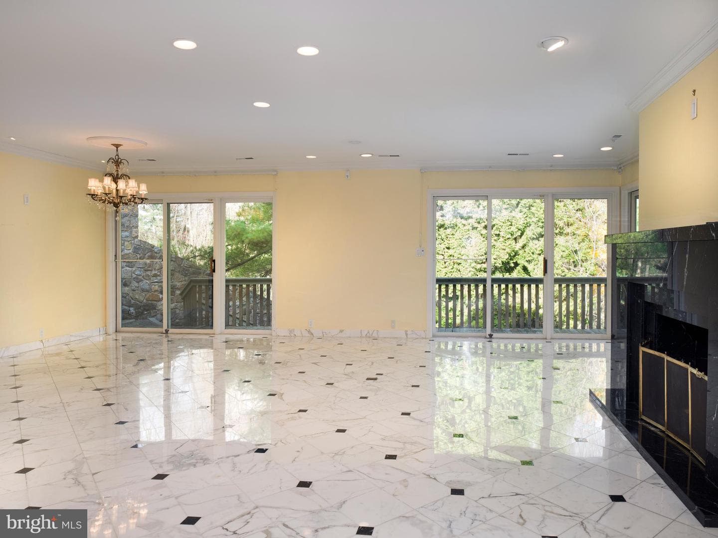 1270 Round Hill Road photo 5