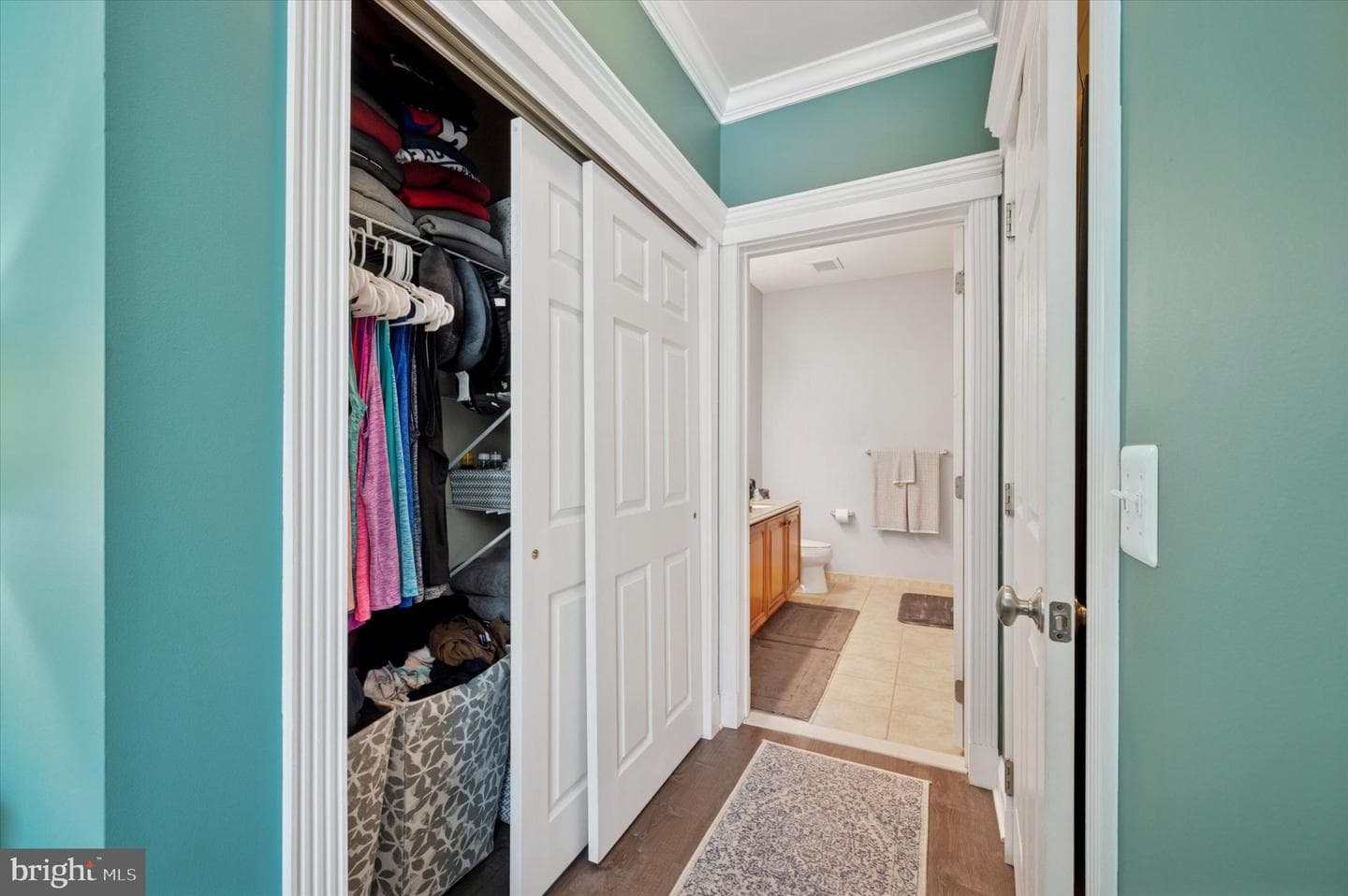 300 W Elm St # 2334 photo 37