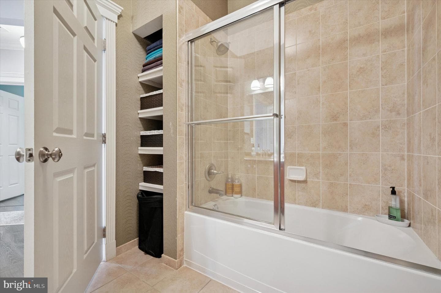 300 W Elm St # 2334 photo 44
