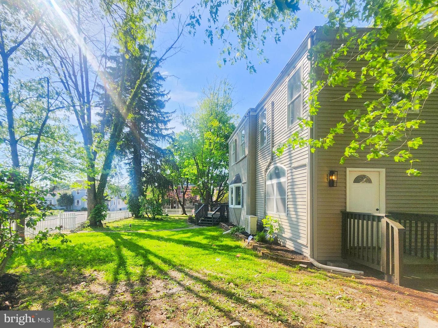 139 W Walnut Street photo 26