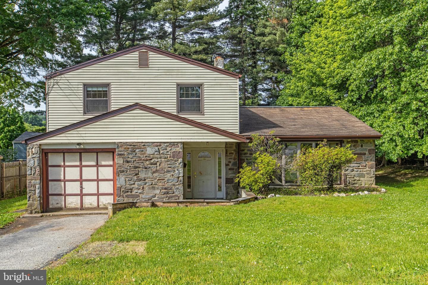 532 Cedar Drive photo 1