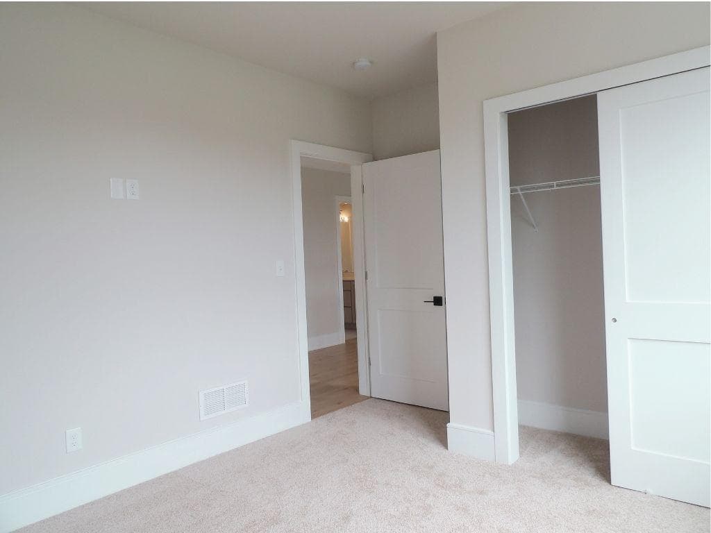 4 Anglesey Lane photo 41