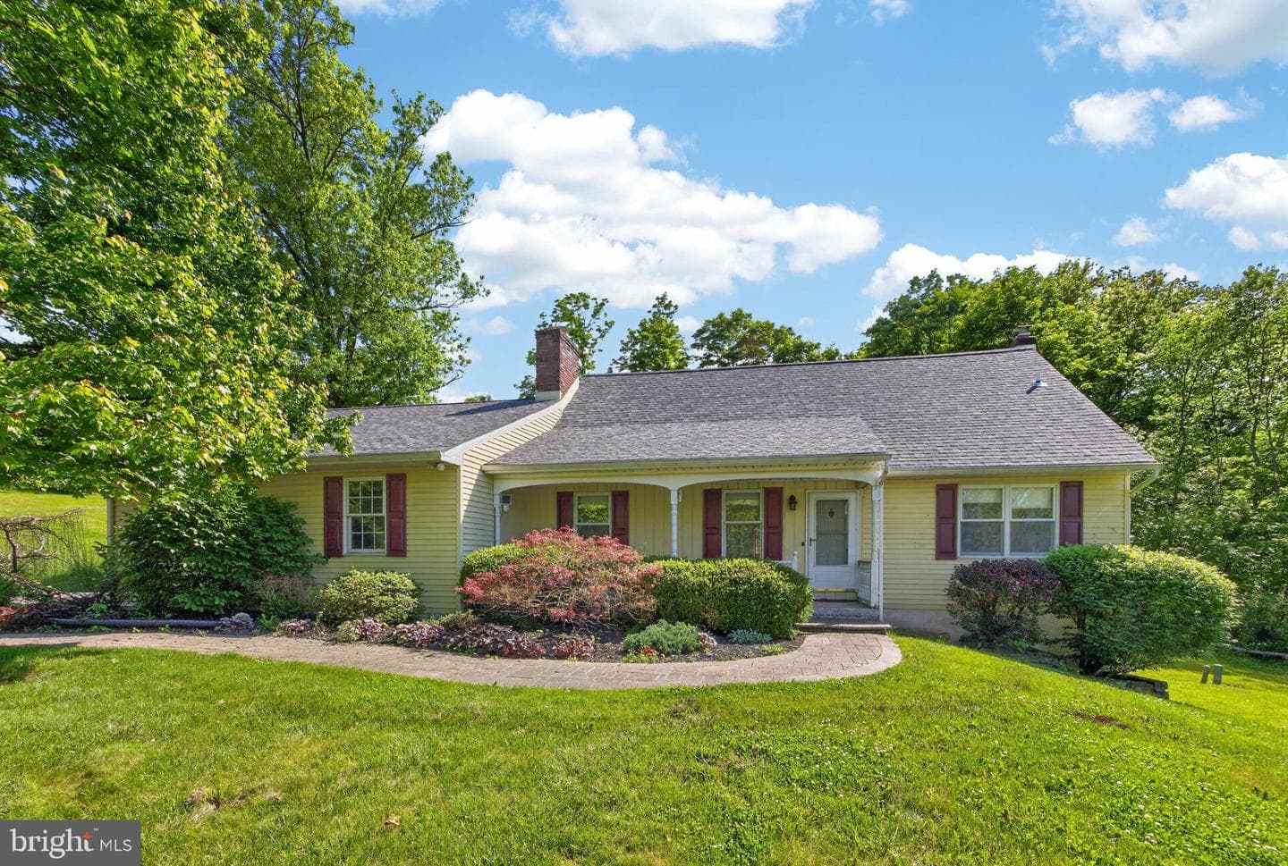 645 Landis Road photo 3