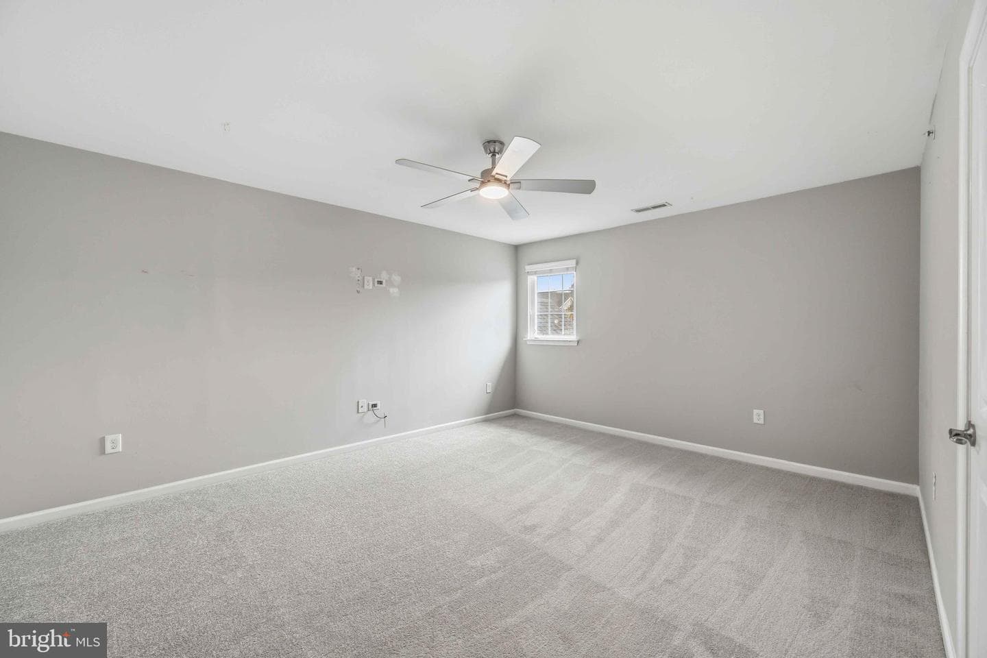 860 Reynards Run photo 39