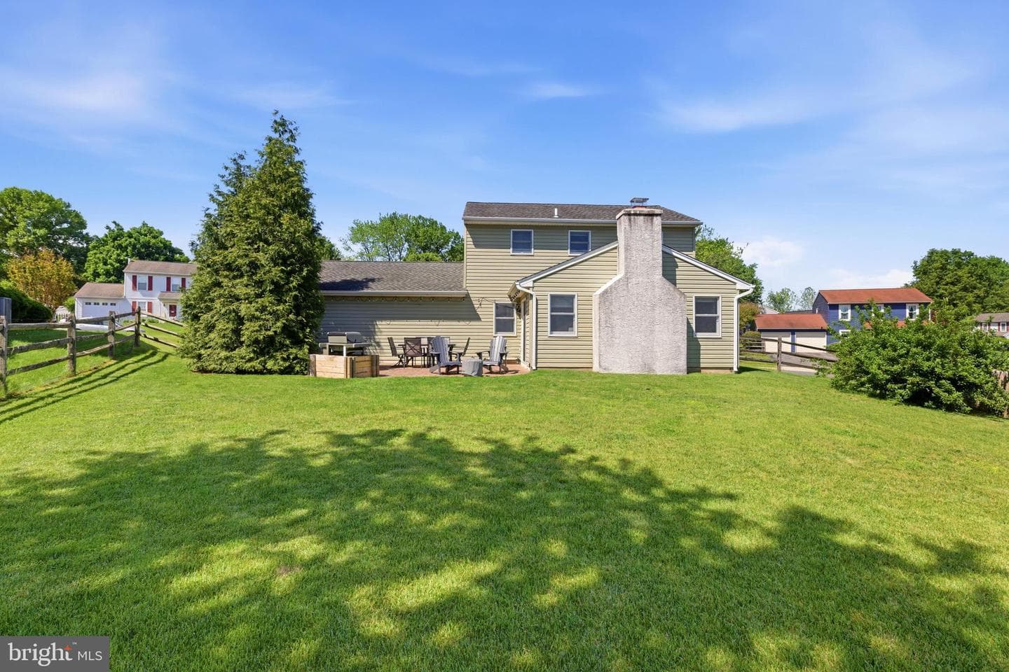 425 Sawyer Drive photo 5