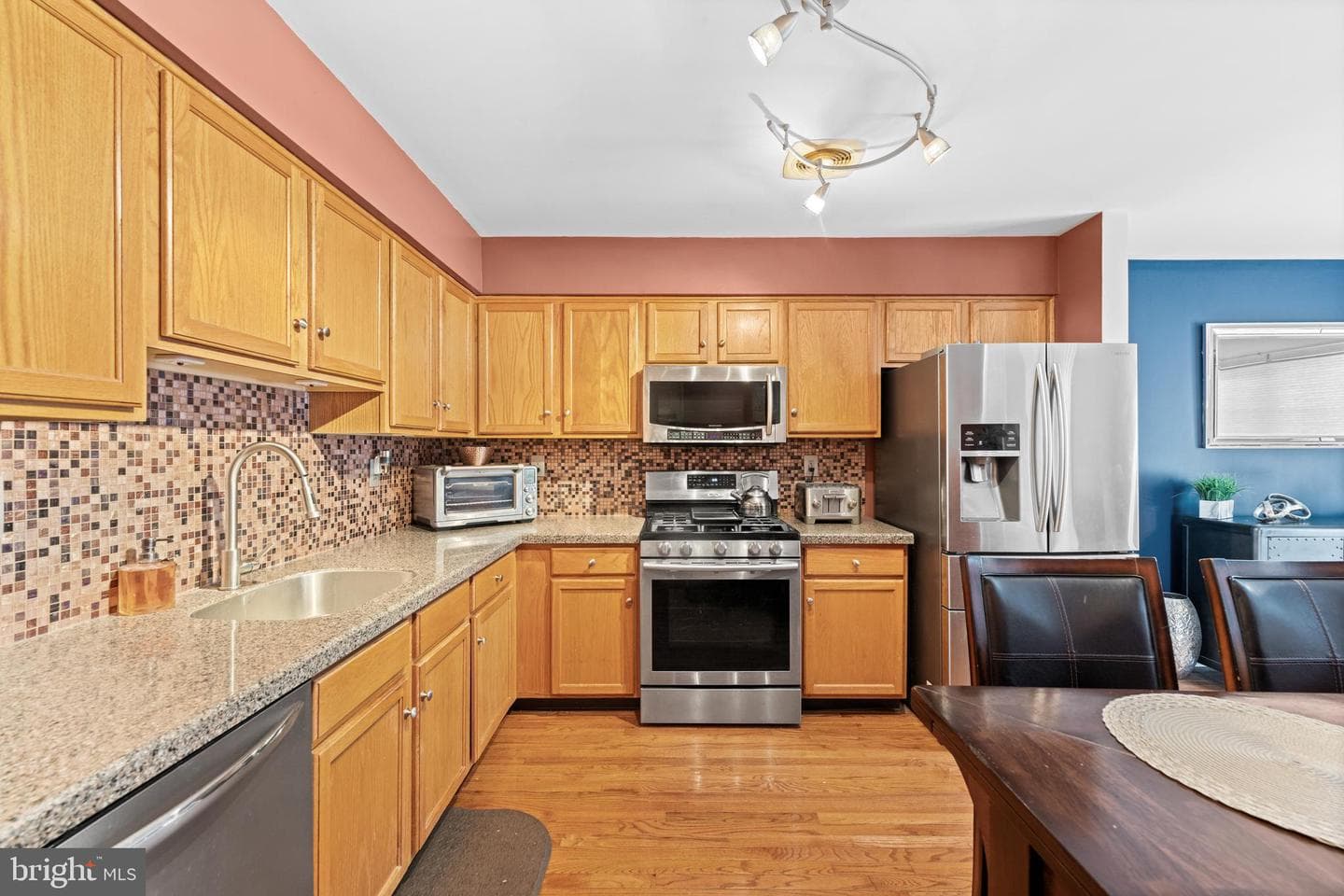 723 Thornhill Dr photo 19