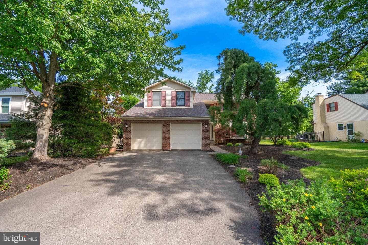 890 Village Circle photo 5