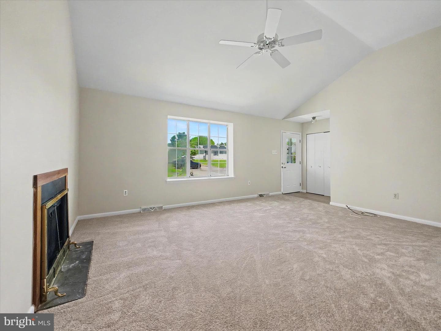 1306 Fairbourne Court photo 8