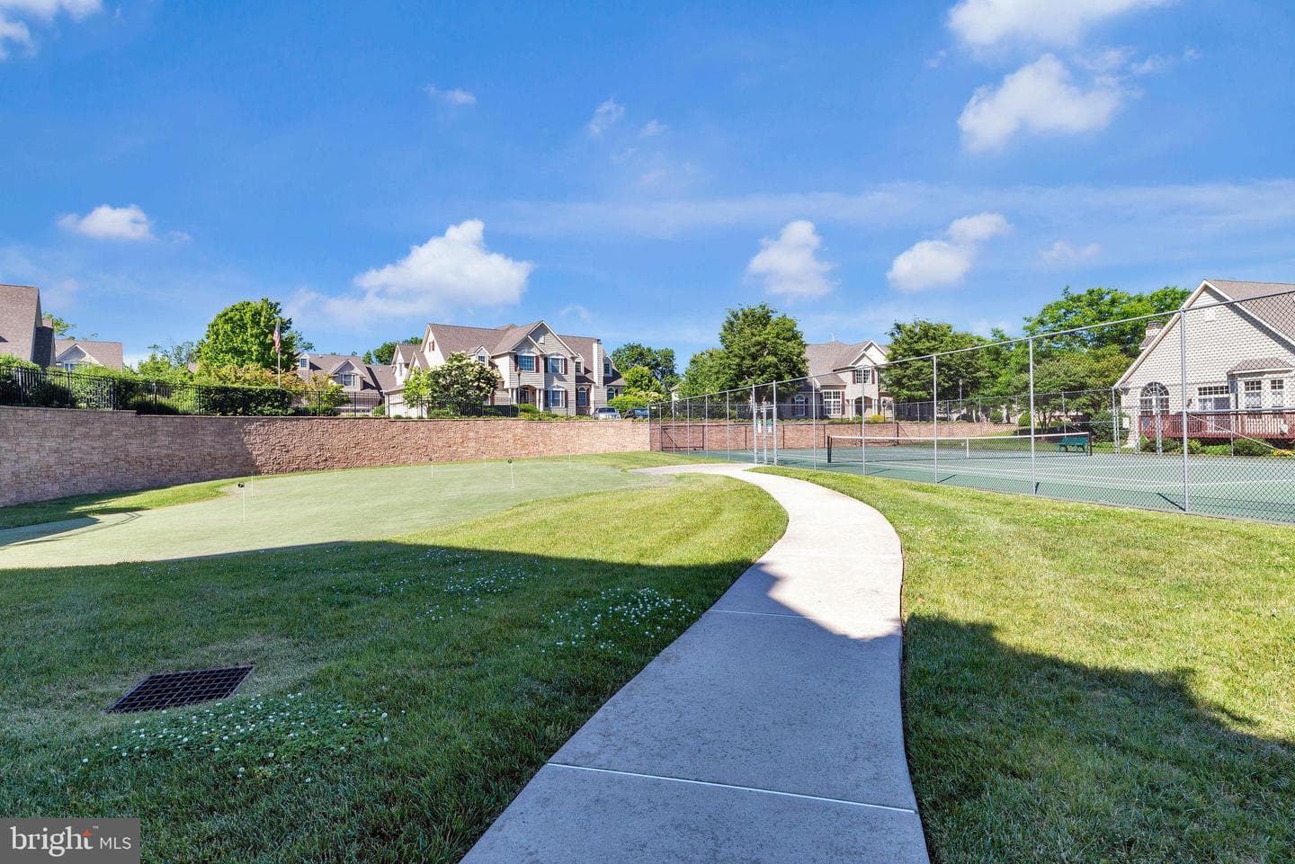 401 W Kennedy Road #209 photo 49