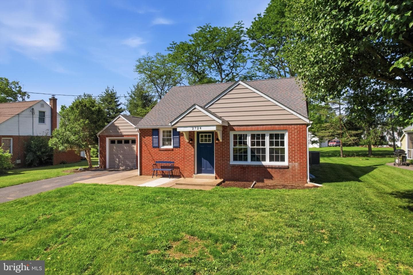 2724 Beech Street photo 4