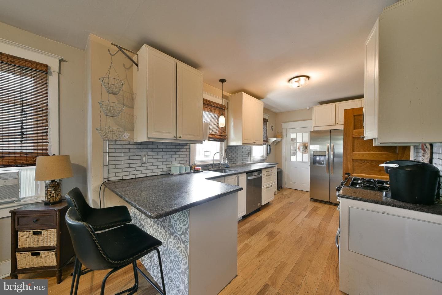 1716 Webster Avenue photo 11