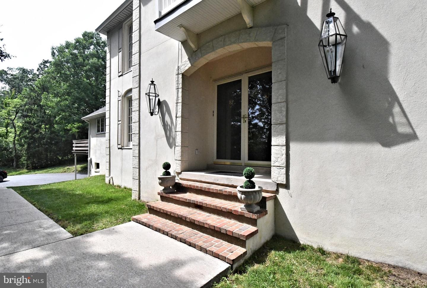 650 Gabriel Court photo 4