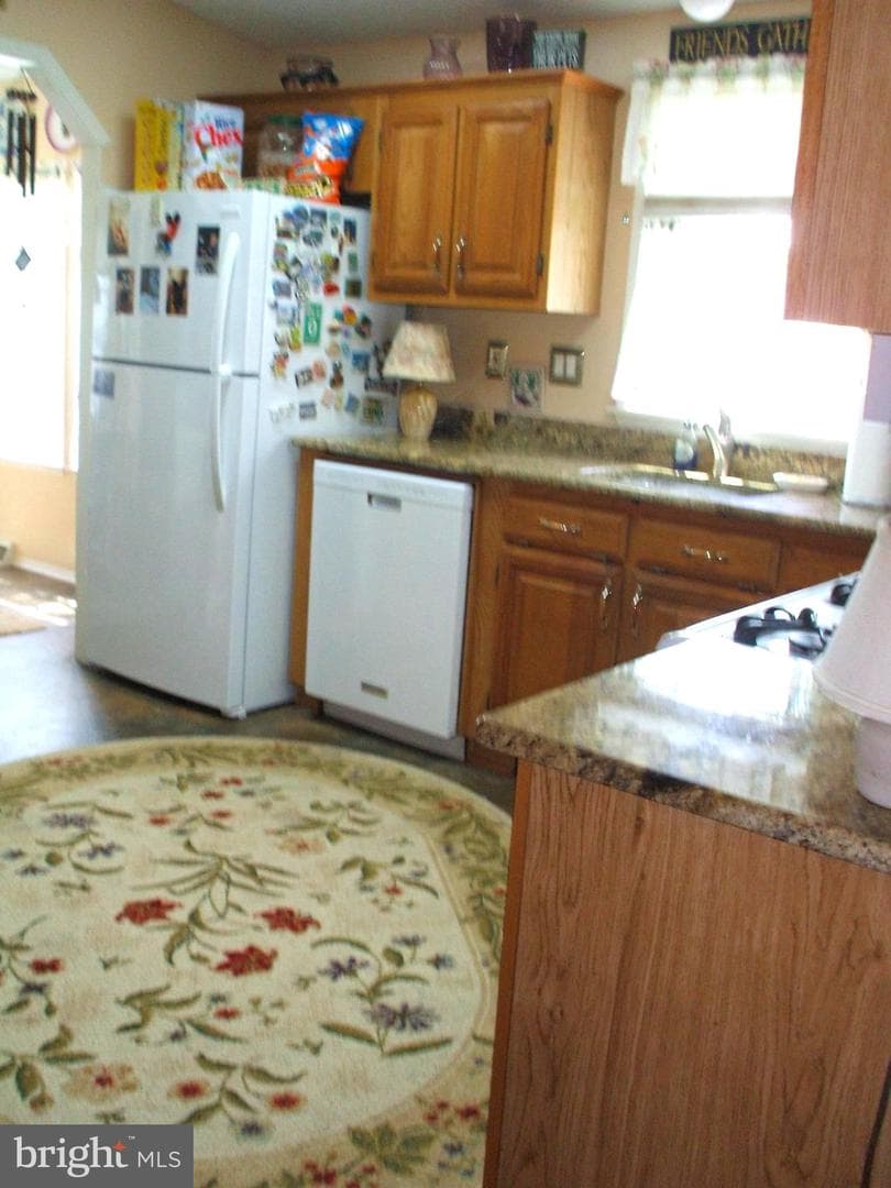 14 Woodbine Court W photo 7