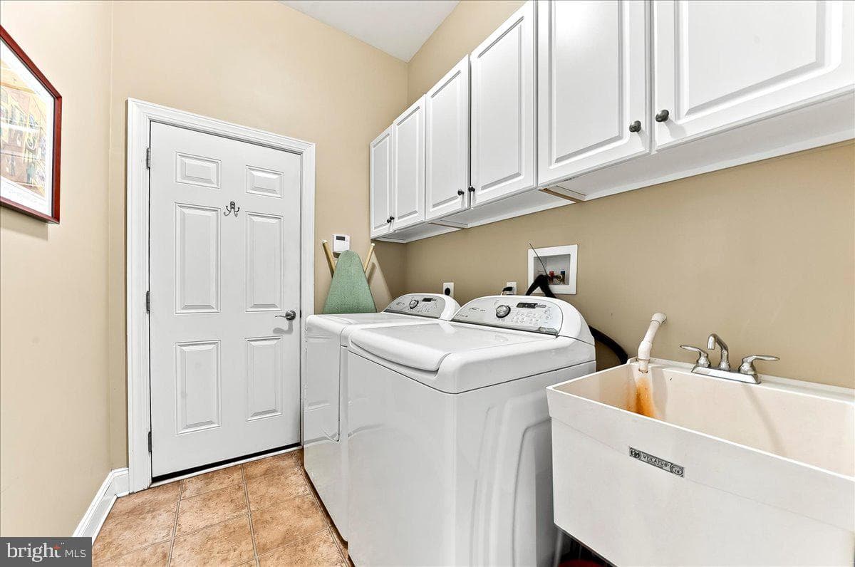 404 Peters Way photo 17