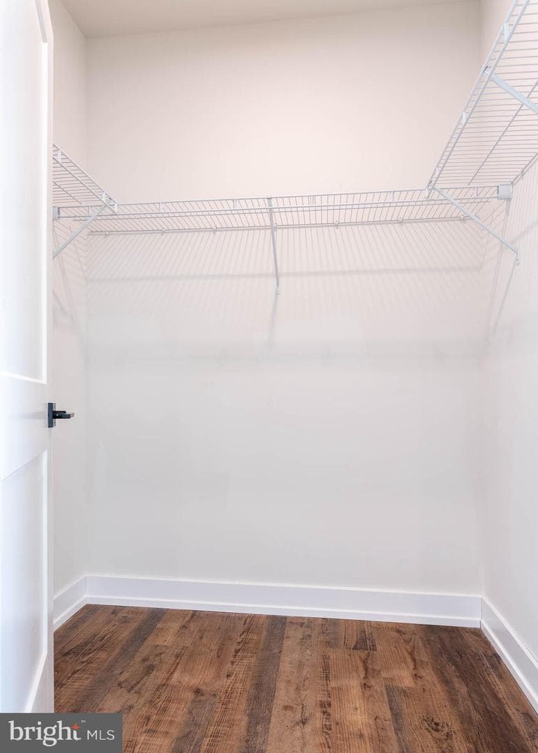 411 Isabelle Court #201 photo 19