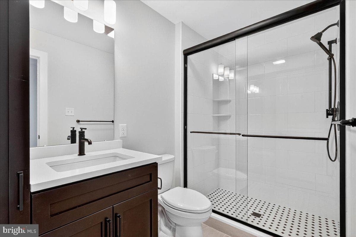 411 Isabelle Court #201 photo 28