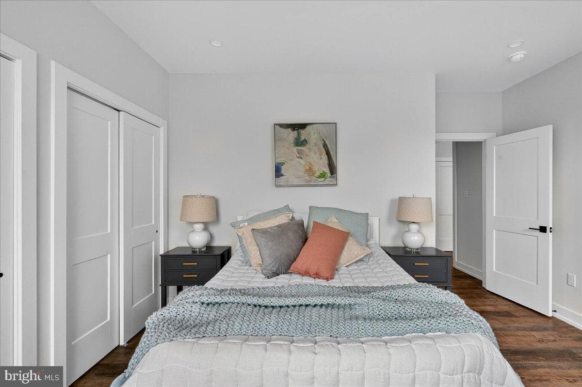 411 Isabelle Court #201 photo 30
