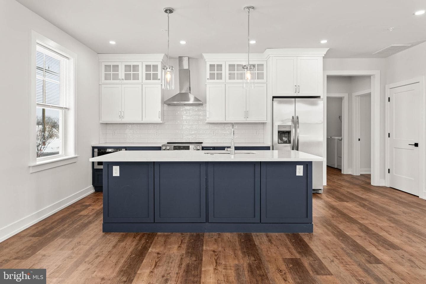 411 Isabelle Court #201 photo 5