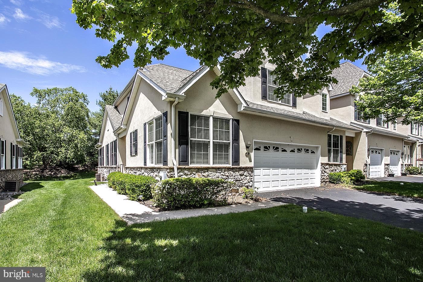27 Westhampton Way photo 4