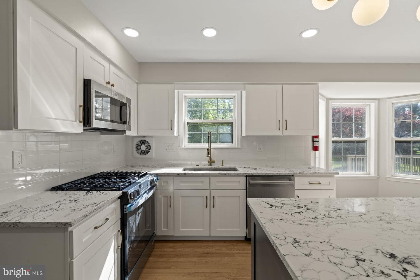 703 Gregory Drive photo 13