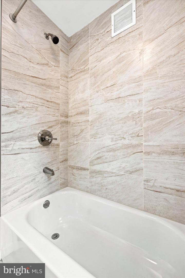 227 Greenfield Avenue photo 13