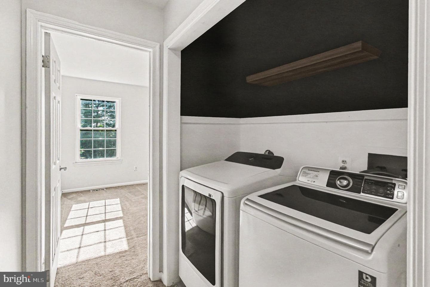 302 Somerset Court photo 28