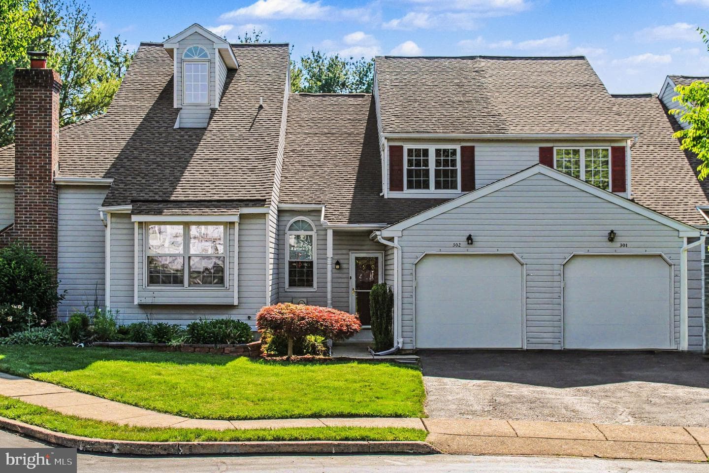 302 Somerset Court photo 4