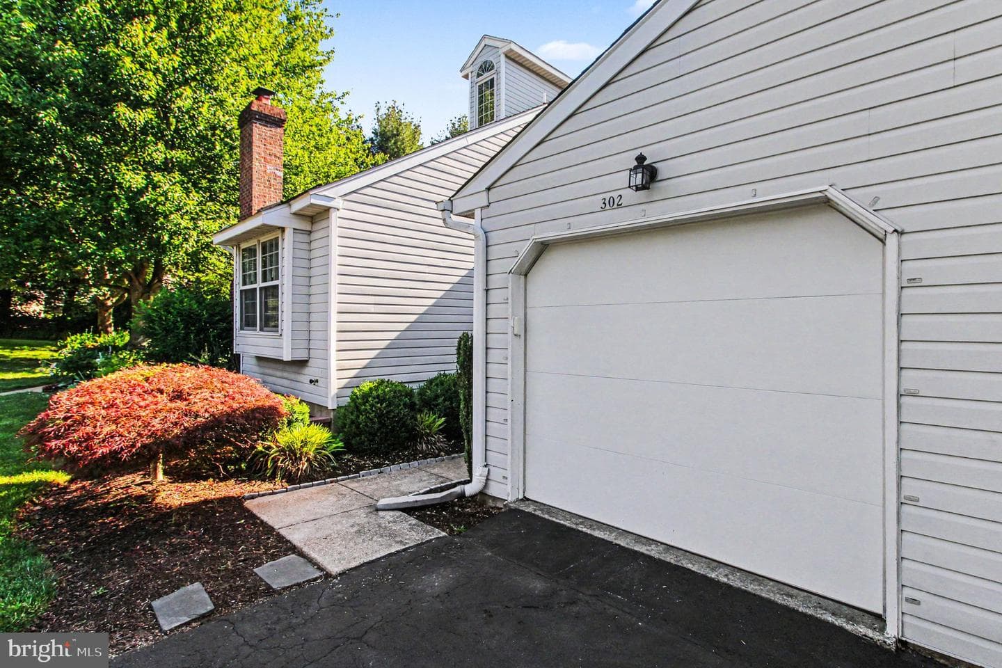 302 Somerset Court photo 5