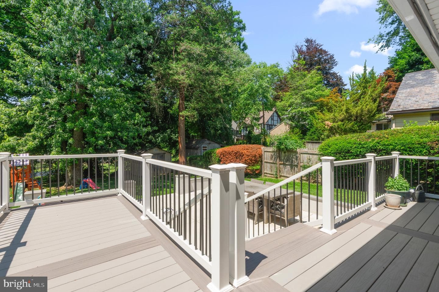 22 Maple Avenue photo 33