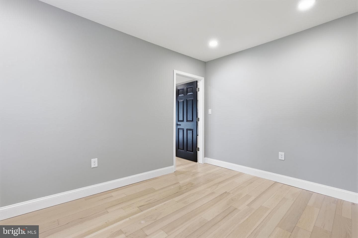 340 W Broad Street photo 19