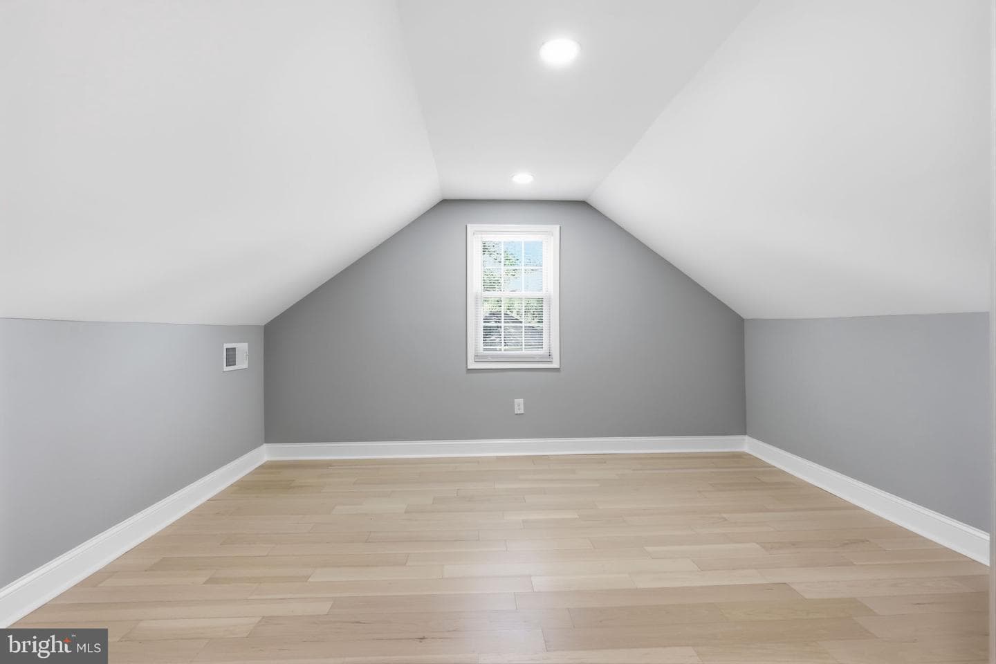 340 W Broad Street photo 32