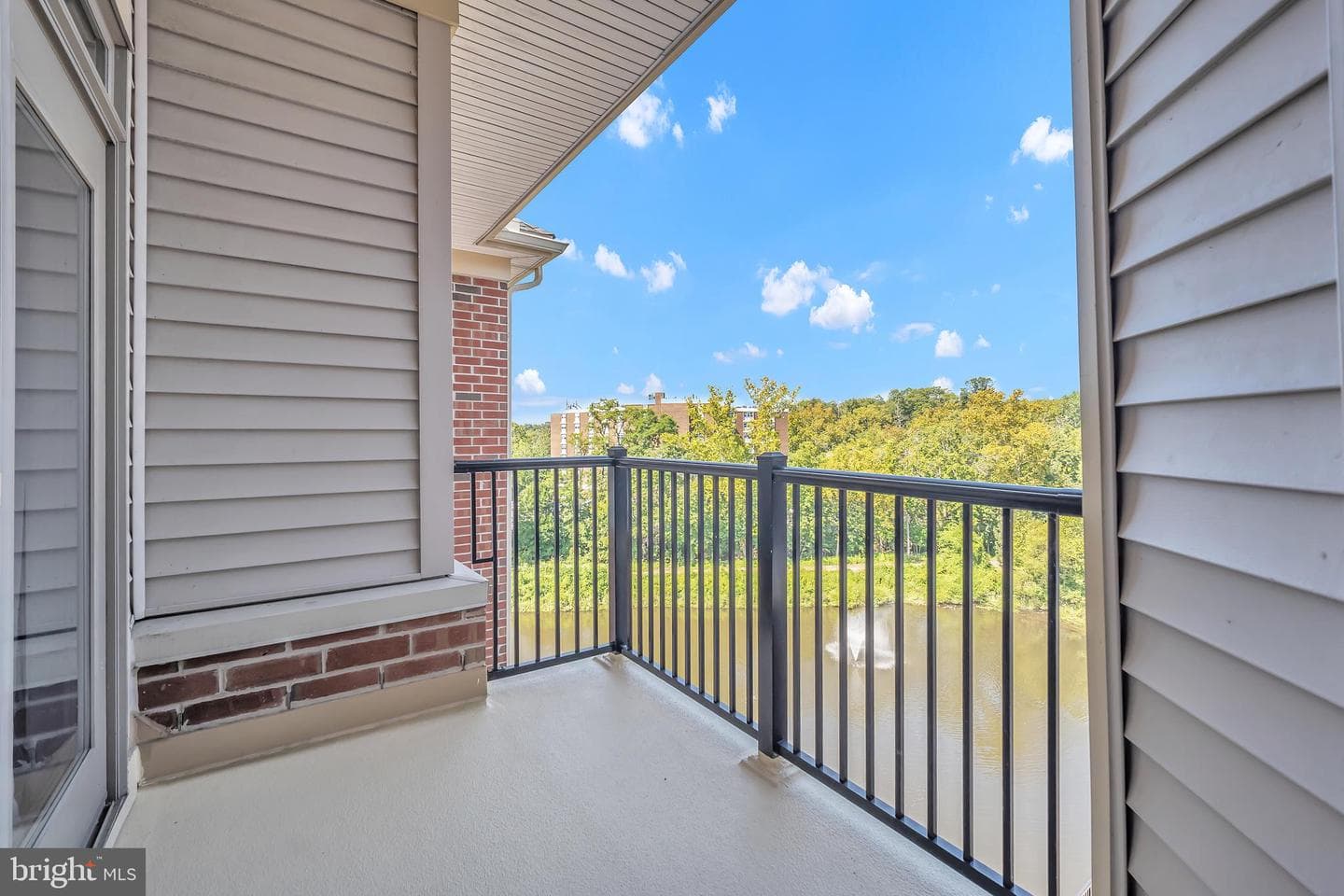 554 Carson Terrace photo 34